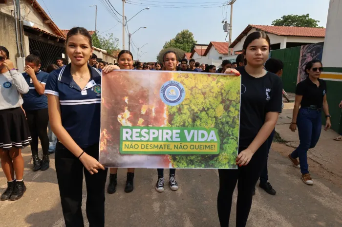 Meio ambiente: Escola Cristo Rei realiza caminhada de conscientização contra queimadas