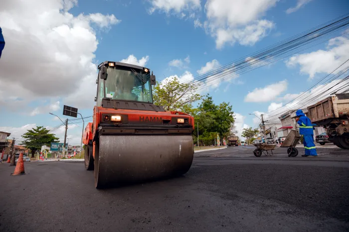 Bairro dos Quarenta e Seis é contemplado com obras de recapeamento asfáltico