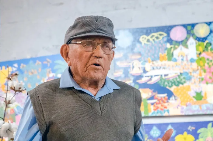 Aos 105 anos, o repentista Arnaldo Júlio Barbosa recebe o título de Cidadão Honorário de Brasília