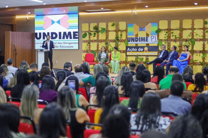 Secretário da Educação participa de premiação dos municípios piauienses destaques nas avaliações externas