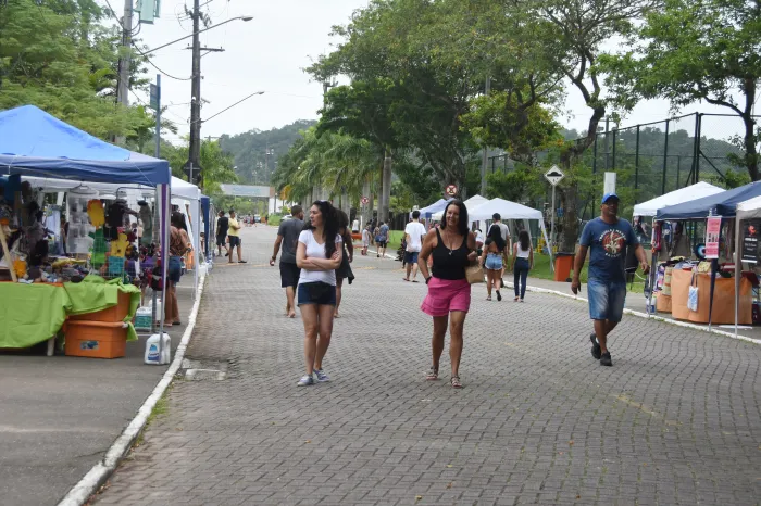 Portinho de Praia Grande é cenário da Feira de Artesanato Itinerante neste domingo (10)