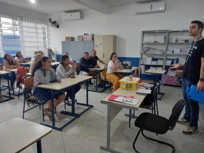 Escola de São Sebastião promove apresentação de robótica para famílias