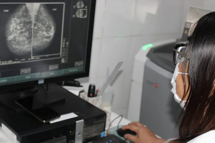 Mais de 1,6 mil mamografia agendadas durante Campanha Outubro Rosa em Feira de Santana