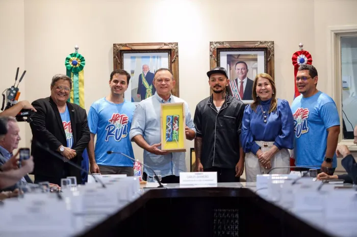 - Programa Arte de Rua foi lançado em solenidade no Palácio dos Leões (Foto: Rodrigo Ribeiro)