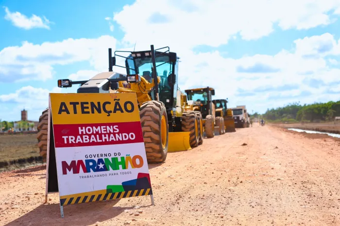 - No município de Anajatuba, a população comemorou a autorização da obra assinada pelo governador Carlos Brandão (Foto: Gilson Teixeira)