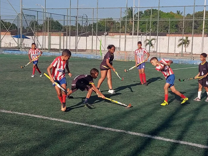 Formada por estudantes da zona rural, Seleção de Caruaru faz história e vence Nordestão de Hóquei Sub12