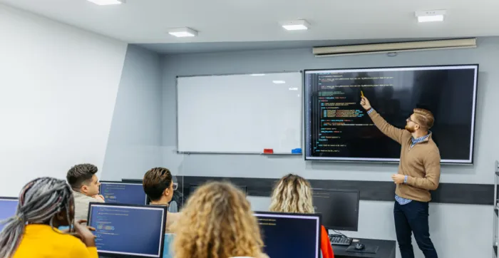 Governo do Acre reabre edital com vagas para docentes do Ieptec e contempla 40 áreas de formação