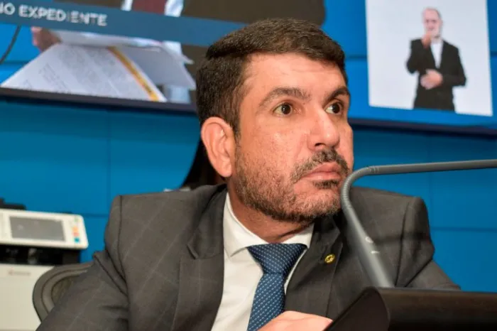 Deputado Jamilson busca a instalação de mapas ilustrativos no Parque dos Poderes