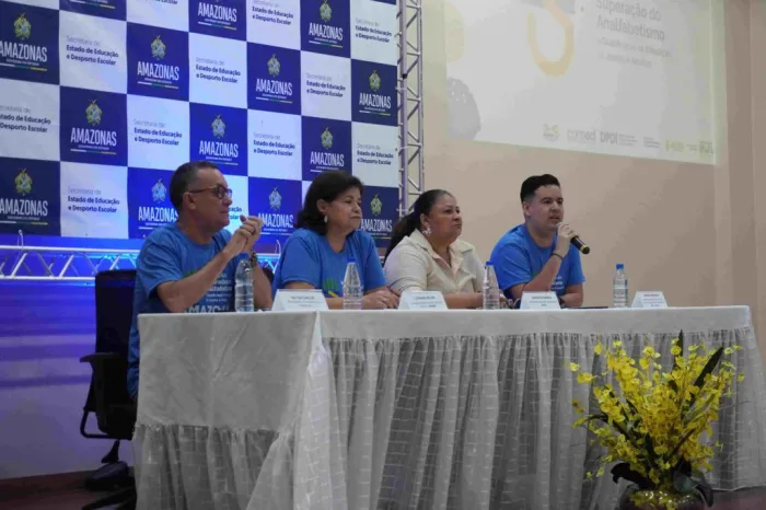 Secretaria de Educação do Amazonas reforça pacto nacional para a valorização da EJA
