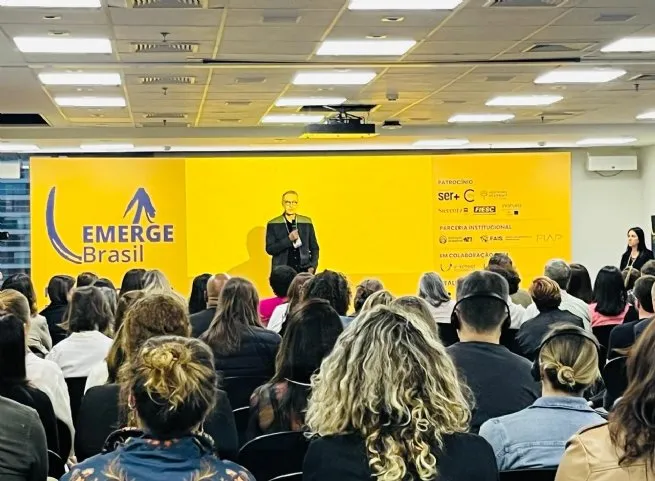 Representantes da Secretaria da Educação de São Sebastião participam de formação sobre liderança pelo projeto RegenerAção