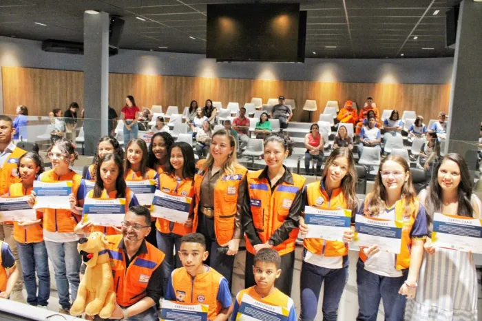 Formatura de alunos do projeto Defesa Civil na Escola é realizada em Picos 