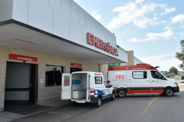 Todos os hospitais vão manter o atendimento de urgência e emergência e a assistência aos pacientes internados na sexta-feira (Foto: Marco Monteiro)