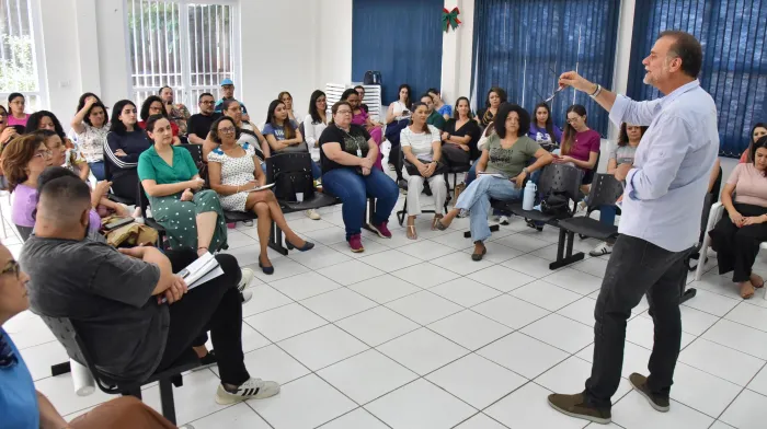 Assistência Social debate proteção social para adolescentes e jovens