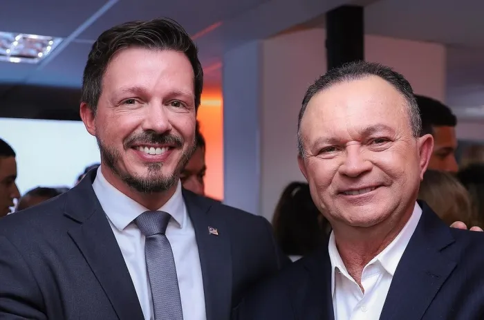 - O secretário estadual de Transparência e Controle, Raul Cancian (à esquerda), e o governador Carlos Brandão (Foto: Divulgação)