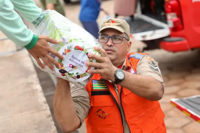 Equipes do Goiás Social partem em direção a 35 municípios goianos com risco de enchentes para ações preventivas junto à famílias em vulnerabilidade (Foto: Marianna Moreira)