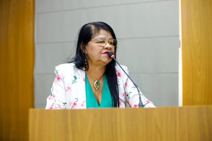 Fátima Araújo pede retorno da maternidade Maria do Amparo