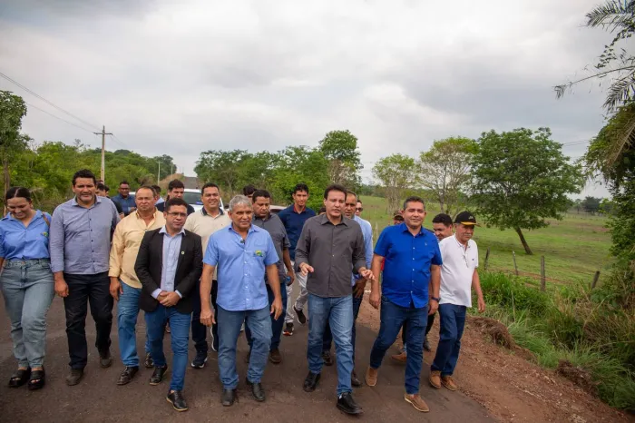 Governador em exercício, Felipe Camarão, vistoria obras em Monte Altos