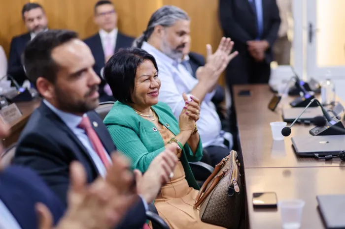 Câmara Municipal homenageia procuradores em sessão solene