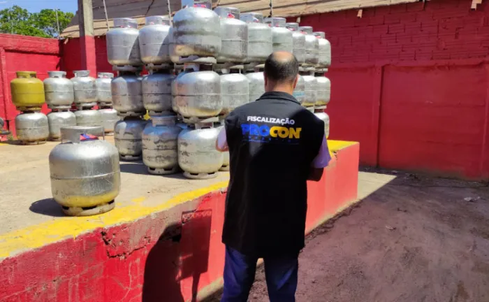 Procon Tocantins divulga pesquisa de preço do gás de cozinha em 12 cidades do estado 
