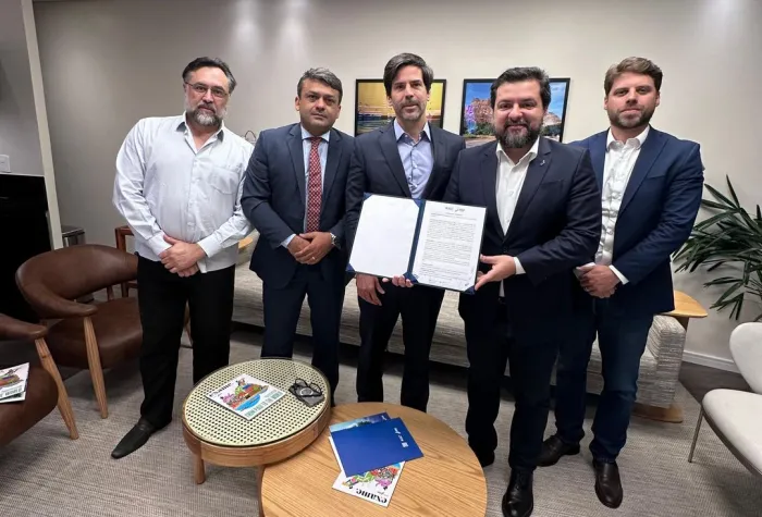 Investe Piauí assina memorando para exploração de minério de ferro no sul do estado