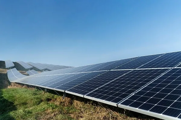 Governo do Estado anuncia licitação para locação de miniusinas solares