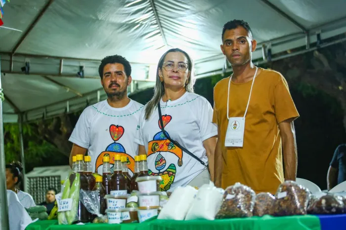 Agricultores viajam cerca de 800 km para expor produtos na Feira da Agricultura Familiar do Piauí
