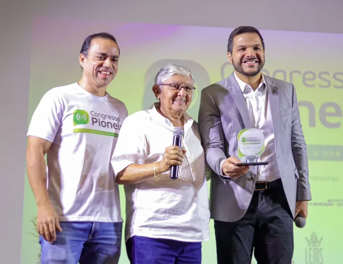 Secretário Washington Bandeira destaca avanços educacionais do Piauí em painel no Congresso Pioneira