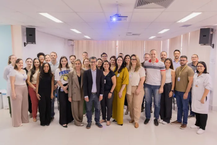 HU-UEPG recebe vista de equipes de hospitais de excelência do Brasil