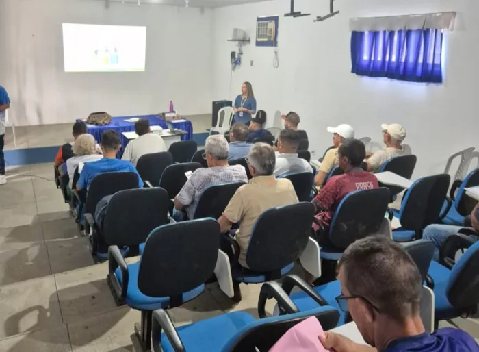 Detran-CE conclui curso de capacitação para condutores de transporte escolar em Limoeiro do Norte