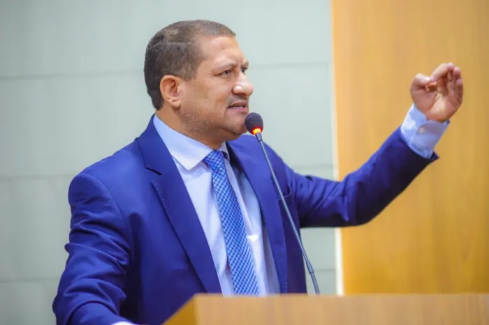 Marquinhos defende redução de ICMS e critica prefeitura por emendas não liberadas