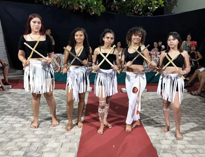 Mês da Consciência Negra: em Joaquim Pires, estudantes da rede estadual levam cultura e história à praça