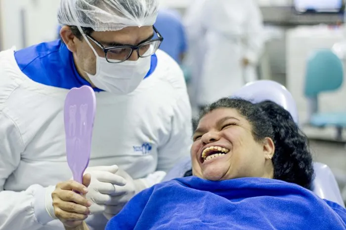 Atendimento altamente especializado e direcionado à pessoa com deficiência é um diferencial do Serviço de Odontologia do Crer (Fotos: Klysman Prado/Agir)