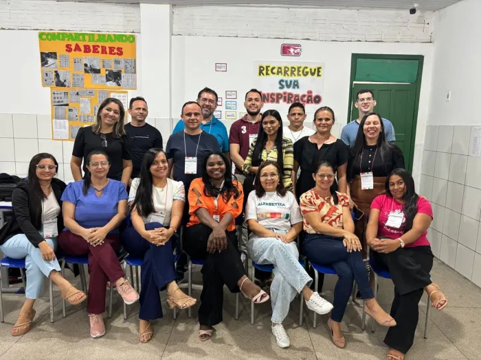 Mais de 600 professores e monitores do Alfabetiza Piauí participam de formação continuada nas Gerências Regionais