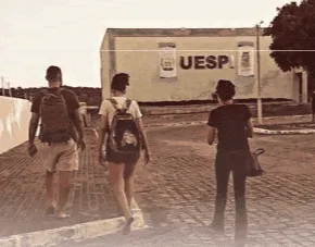Jornalismo entre Picos: Livro resgata memórias e celebra trajetória do curso da Uespi