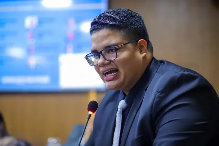 Marlon Botão discute Passe Livre Estudantil em discurso no pequeno expediente desta terça-feira