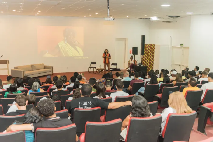 Seminário discute Educação Antirracista em Sumé, na 5ª GRE