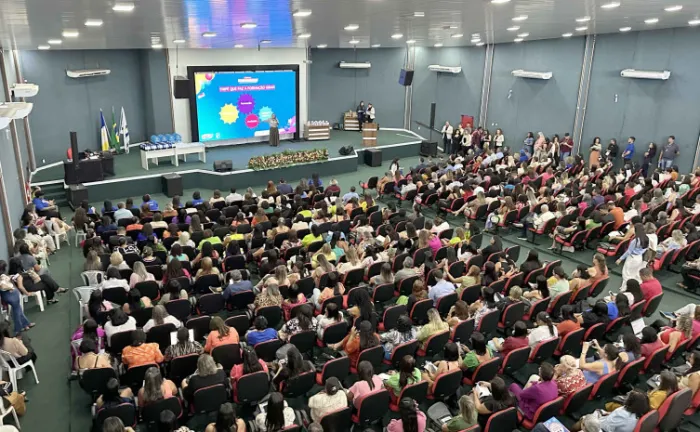 Governo do Tocantins realiza seminário de boas práticas na alfabetização e entrega premiação do Selo Unicef Município Aprovado 