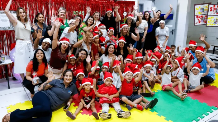 Campanha de Natal visita escola Ilda Barbosa, no João Paulo 2º