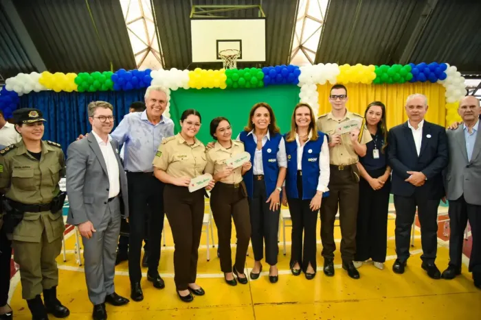 Colégio Estadual da Polícia Militar de Goiás Ayrton Senna, em Goiânia, é a primeira unidade de ensino a receber a iniciativa (Foto: Rômullo Carvalho e Wesley Costa)