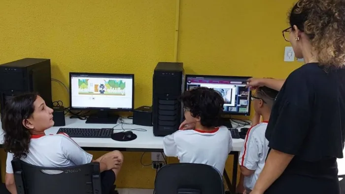Plataforma Elefante letrado incentiva leitura nas escolas municipais