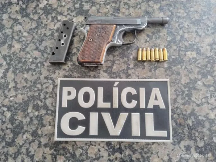 PCCE recupera caminhão roubado e prende suspeito de receptação, porte ilegal de arma de fogo e adulteração veicular
