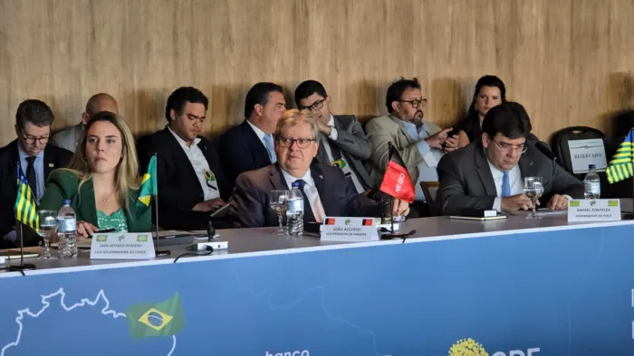 João Azevêdo participa de reunião do Fórum de Governadores com ministro Ricardo Lewandowski e discute PEC da Segurança Pública