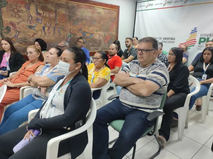  Emgerpi realiza treinamento sobre inteligência artificial e redes sociais no ambiente corporativo