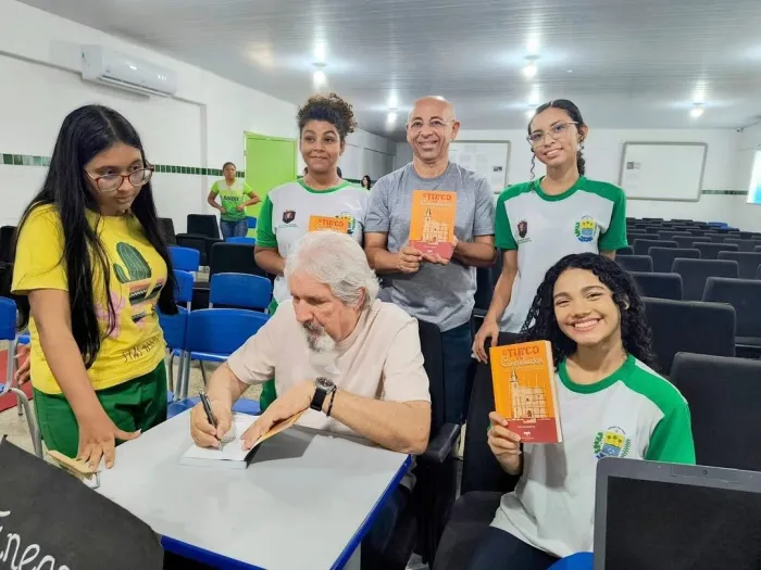 Projeto Leitura Presente promove literatura piauiense nas escolas da rede estadual de ensino