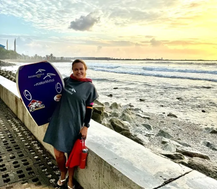 A bodyboarder Neymara Carvalho é contemplada pelo programa Bolsa Atleta, da Secretaria de Esportes e Lazer (Sesport).
