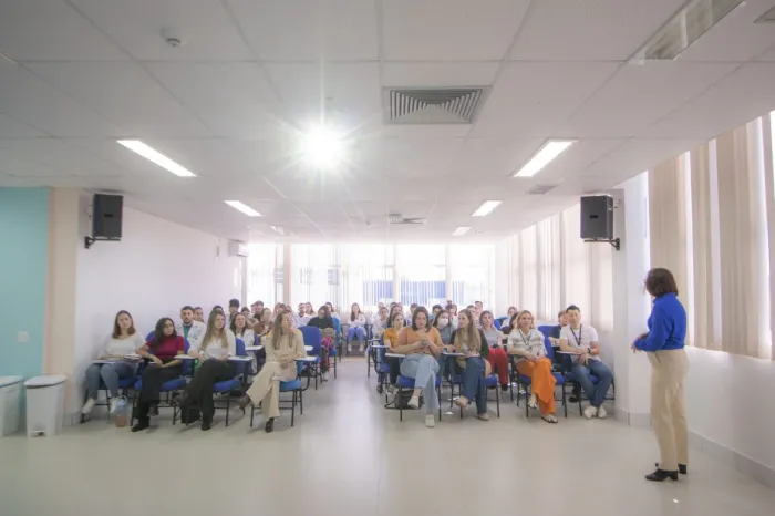 HU-UEPG promove jornada científica com diversas atividades acadêmicas