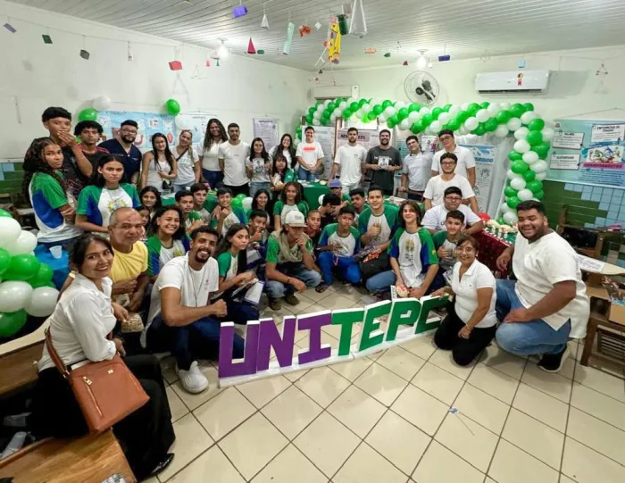 Escolas da fronteira recebem ação educativa promovida por estudantes do curso de Medicina da Bolívia