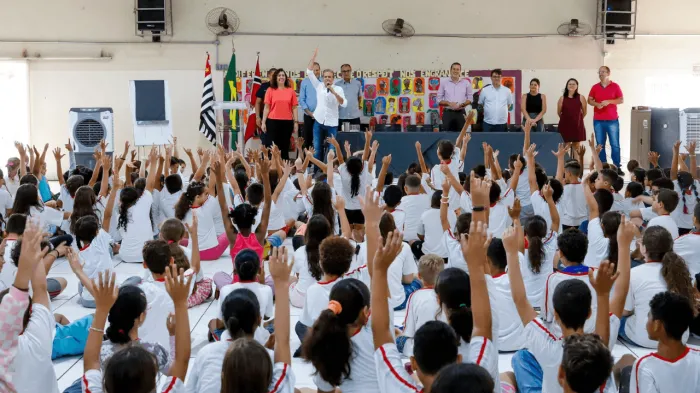Aplicativo estabelece comunicação em tempo real entre escolas e GCM