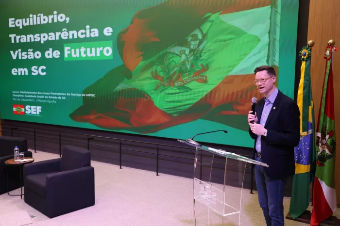 Fazenda destaca gestão e planos para o desenvolvimento econômico de SC em palestra para promotores de Justiça do MPSC