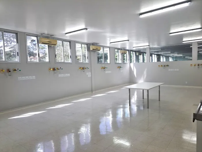 Saúde em Obras: Estado entrega reforma na UTI Neonatal e novo elevador ao Hospital Regional de São José